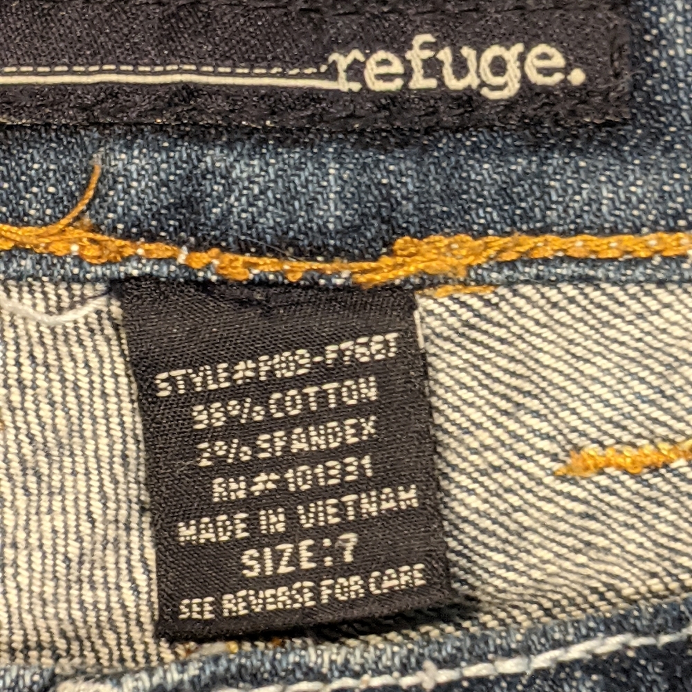 Refuge Distressed Stretch Capri Jeans Size 7 Junior Women's‎ - Picture 4 of 4
